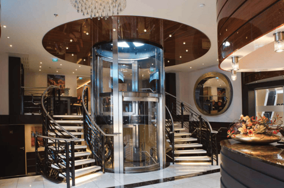 AmaWaterways AmaVenita Lobby.png